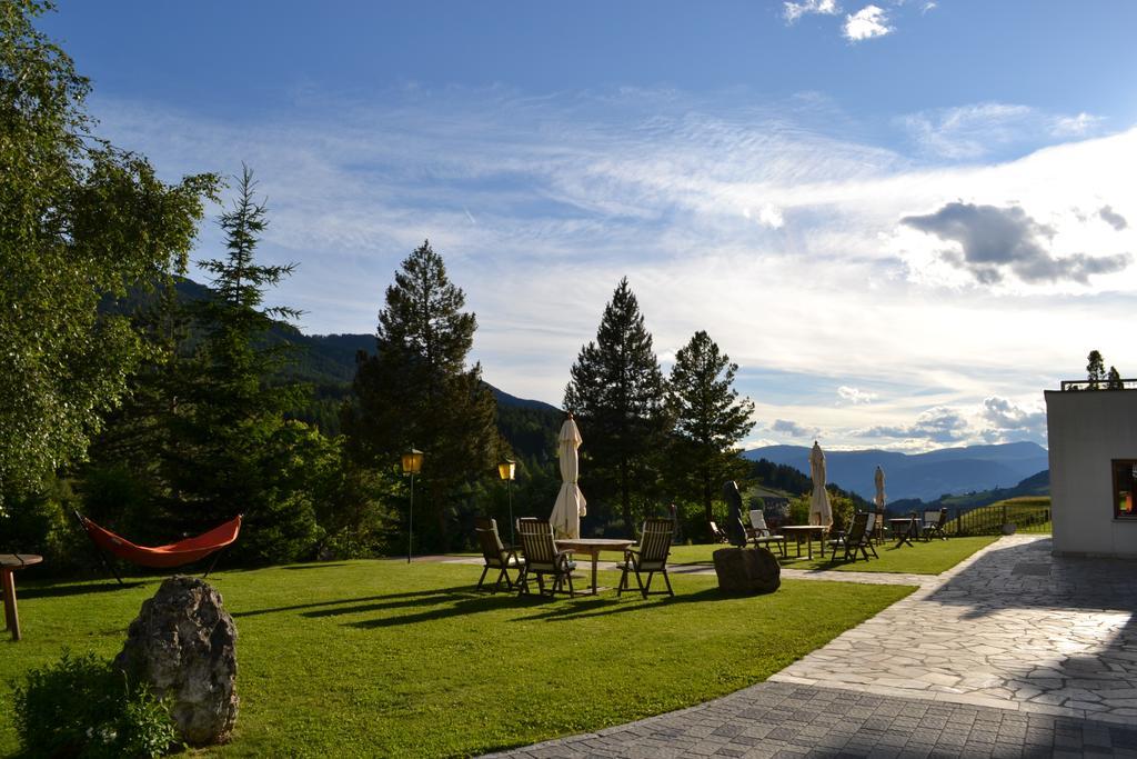 Hotel Tyrol Фунес Экстерьер фото