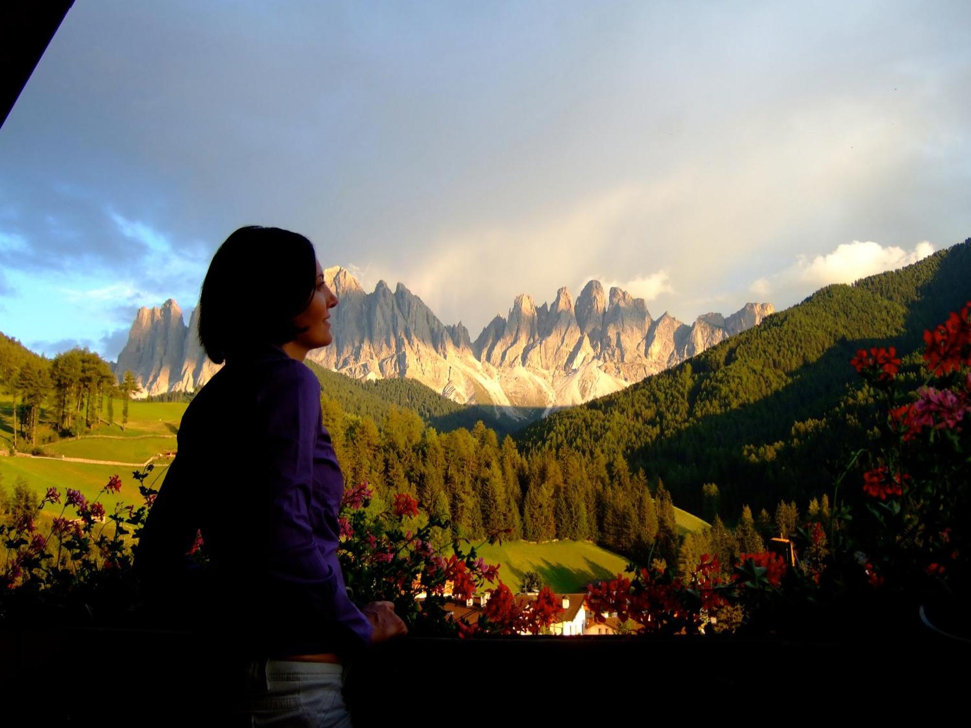 Hotel Tyrol Фунес Экстерьер фото